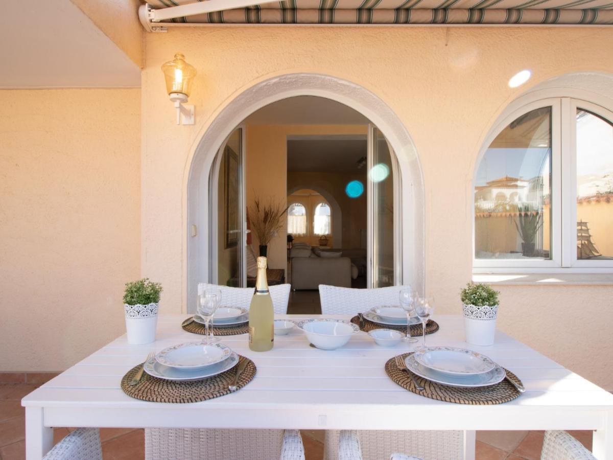 Holiday Home Bonica By Interhome Empuriabrava Dış mekan fotoğraf